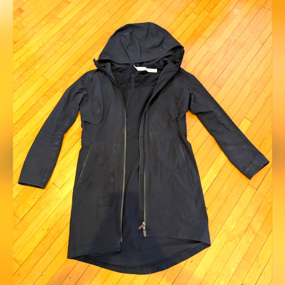 Lululemon Rain Rebel Jacket 2020-2021
